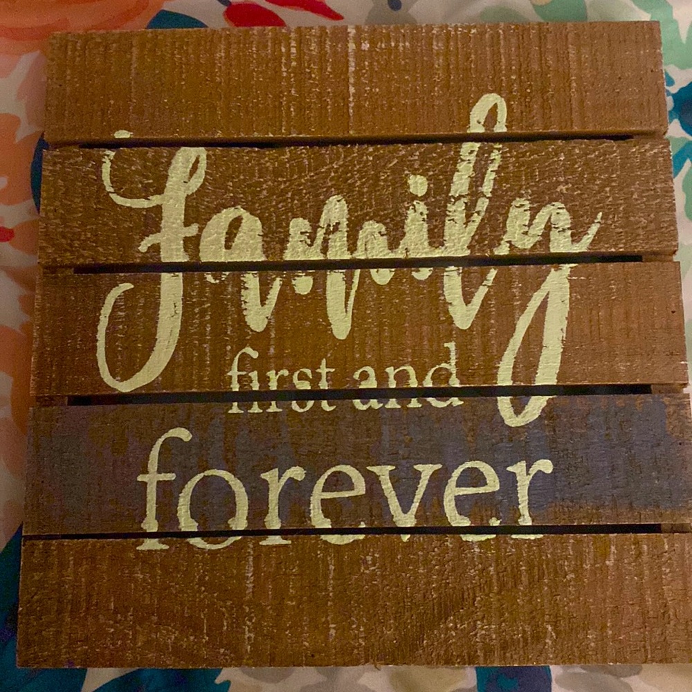Wooden (brown), family first and forever affirmation decor